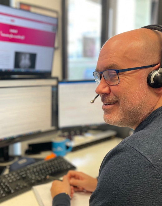 Jacky Bouvrie au téléphone